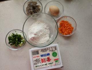 虾仁豆腐饼的做法步骤：1