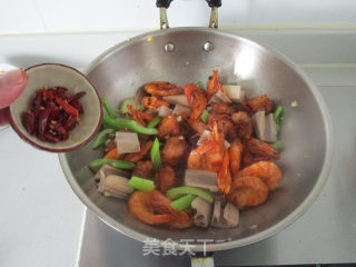 #信任之美#干锅鸡翅虾的做法步骤：10