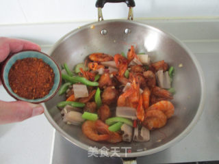 #信任之美#干锅鸡翅虾的做法步骤：11