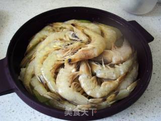 塔吉锅之西芹焖白虾的做法步骤：9
