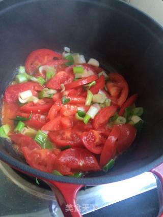 蟹味菇番茄汤的做法步骤：5