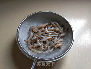 韭菜花炒河虾的做法步骤：1