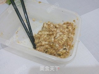  豆腐包鲜虾砂锅煲的做法步骤：2