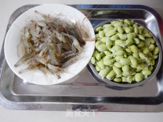 毛豆炒河虾的做法步骤：1