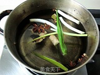 【苏菜】---盐水虾的做法步骤：3