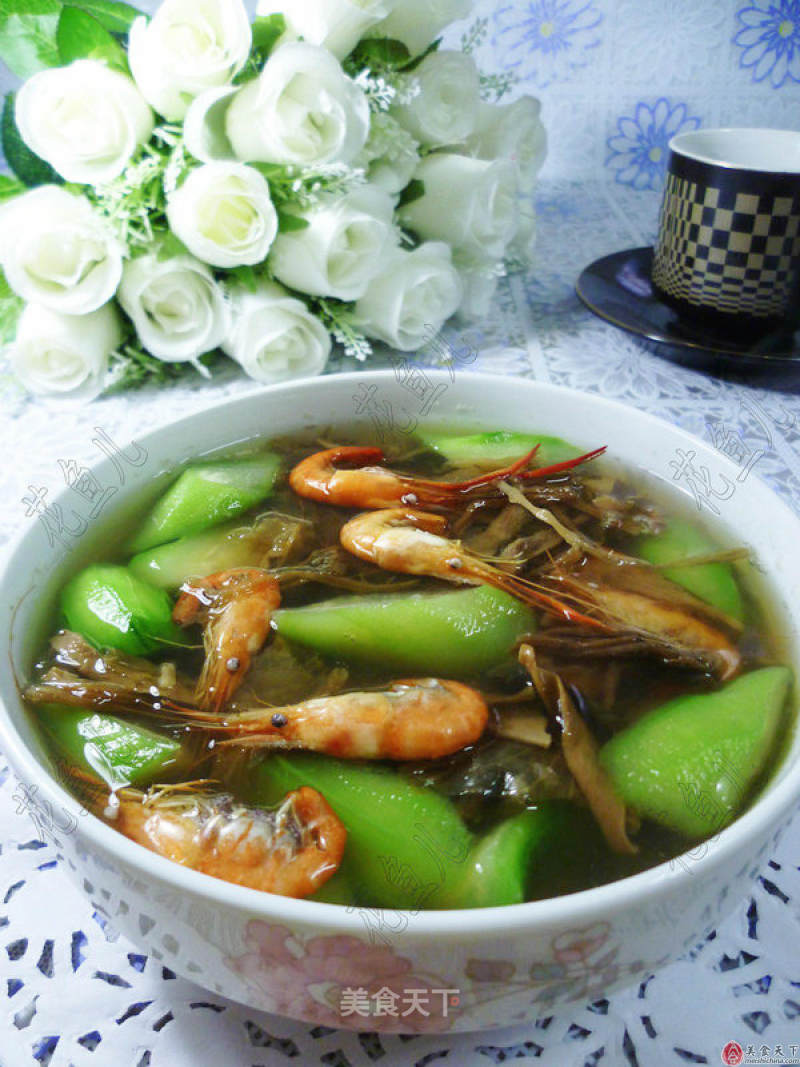 笋干菜丝瓜河虾汤的做法