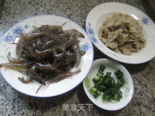 【宁波】面筋炒河虾 的做法步骤：1