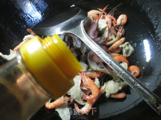 【宁波】面筋炒河虾 的做法步骤：6