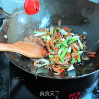芹菜大蒜炒河虾的做法步骤：8