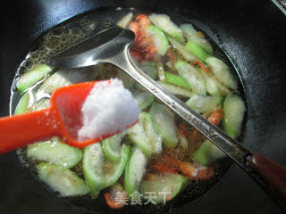 榨菜丝河虾丝瓜汤的做法步骤：5