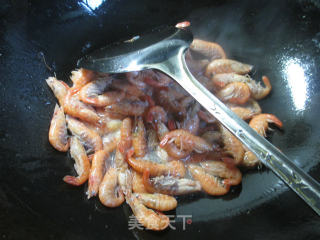 雪菜炒河虾的做法步骤：3