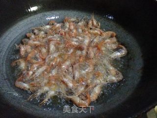 舌尖上的中国2---油爆河虾的做法步骤：4