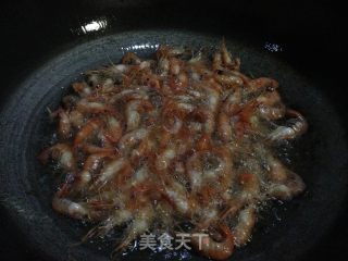 舌尖上的中国2---油爆河虾的做法步骤：5