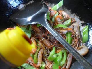 尖椒炒河虾的做法步骤：6