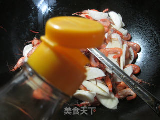 茭白炒河虾 的做法步骤：6
