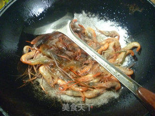 灯椒炒河虾的做法步骤：6