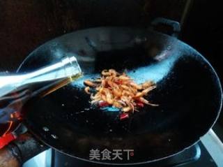 韭菜炒河虾的做法步骤：5