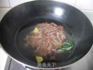 【苏菜】盐水虾的做法步骤：4
