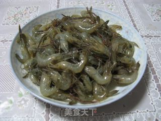 水煮河虾的做法步骤：1