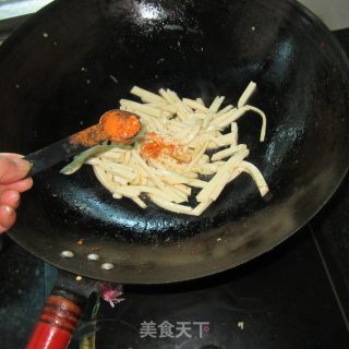 河虾豆腐丝的做法步骤：4