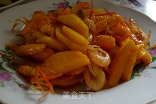河虾（小沼虾）炒芒果的做法步骤：2