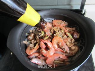 鲜虾粉丝煲的做法步骤：11