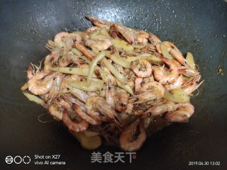 嫩姜炒虾的做法步骤：6