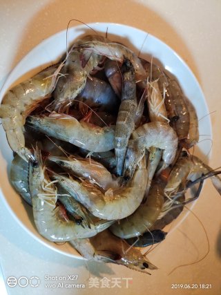 炒基围虾的做法步骤：1