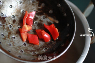 食面埋伏——茉香海鲜辣拌面的做法步骤：6