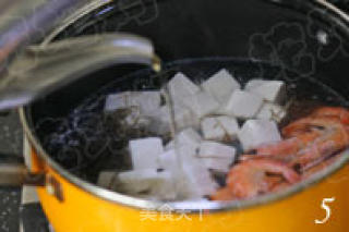 紫晶藻鲜虾豆腐汤的做法步骤：5