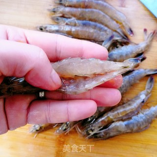 蒜蓉粉丝蒸虾的做法步骤：3