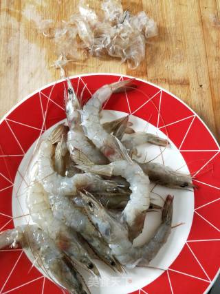 蒜香大虾的做法步骤：2