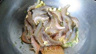 薄荷胡椒烧基围虾的做法步骤：5
