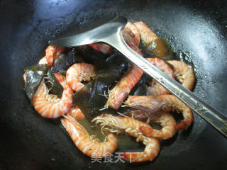 海带炒基围虾的做法步骤：9