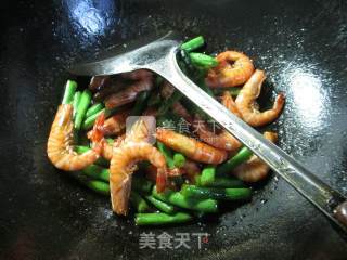 梅豆炒基围虾 的做法步骤：9