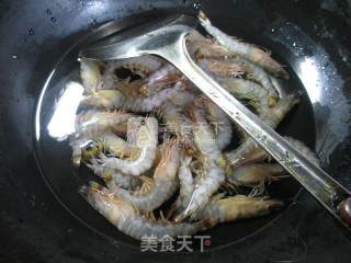 盐水基围虾 的做法步骤：2