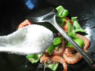 尖椒炒基围虾 的做法步骤：8