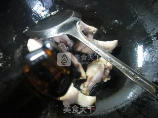 基围虾炒鸡翅根 的做法步骤：3