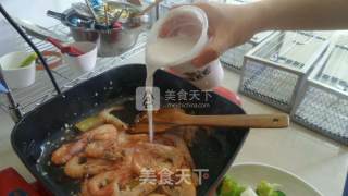 泰式椰汁咖喱虾的做法步骤：6