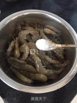 香辣基围虾的做法步骤：2
