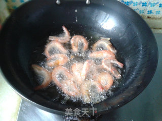 香酥椒盐虾的做法步骤：4