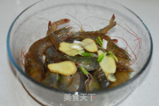 红烧基围虾的做法步骤：2