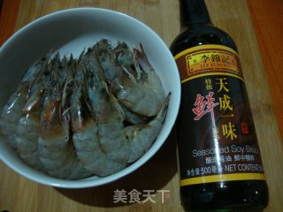 酱油烧虾的做法步骤：1