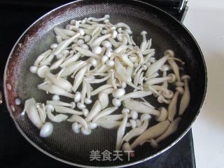 虾仁芦笋蟹味菇的做法步骤：5
