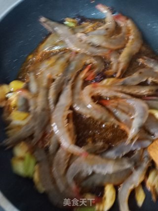 干锅大虾的做法步骤：10