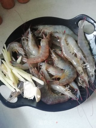 吃虾季节&水煮基围虾的做法步骤：1