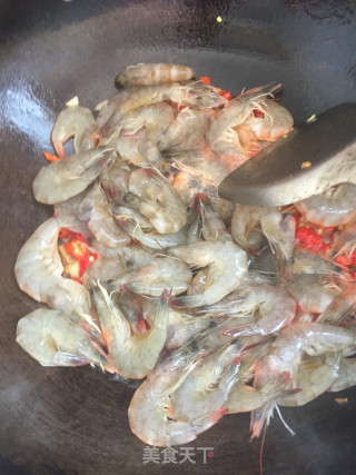 红烧基围虾的做法步骤：3