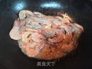 家常菜—爆炒基围虾的做法步骤：2