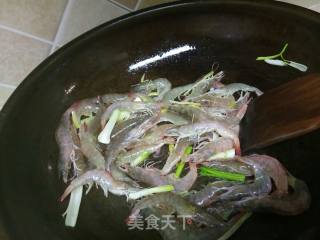 青蒜基围虾的做法步骤：4