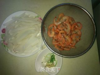 白萝卜炒虾的做法步骤：1
